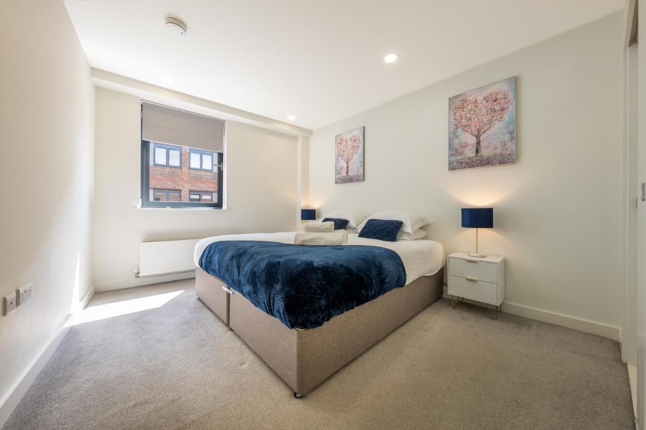 Luxury One Bedroom Serviced Apartment In The Heart Of Bedford Exteriör bild