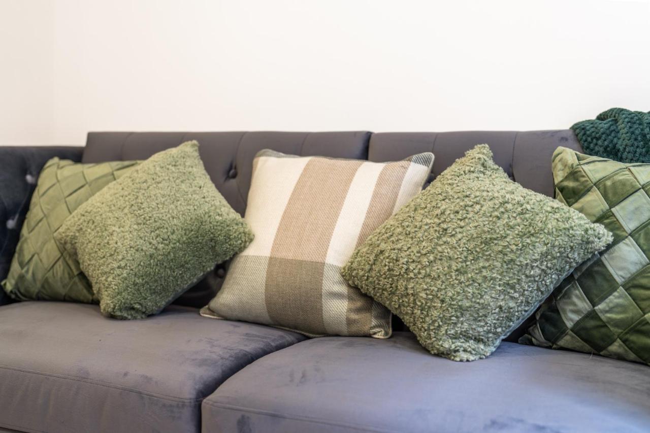Luxury One Bedroom Serviced Apartment In The Heart Of Bedford Exteriör bild