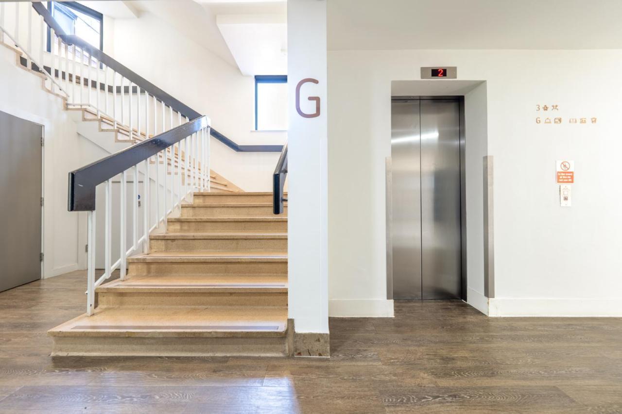 Luxury One Bedroom Serviced Apartment In The Heart Of Bedford Exteriör bild