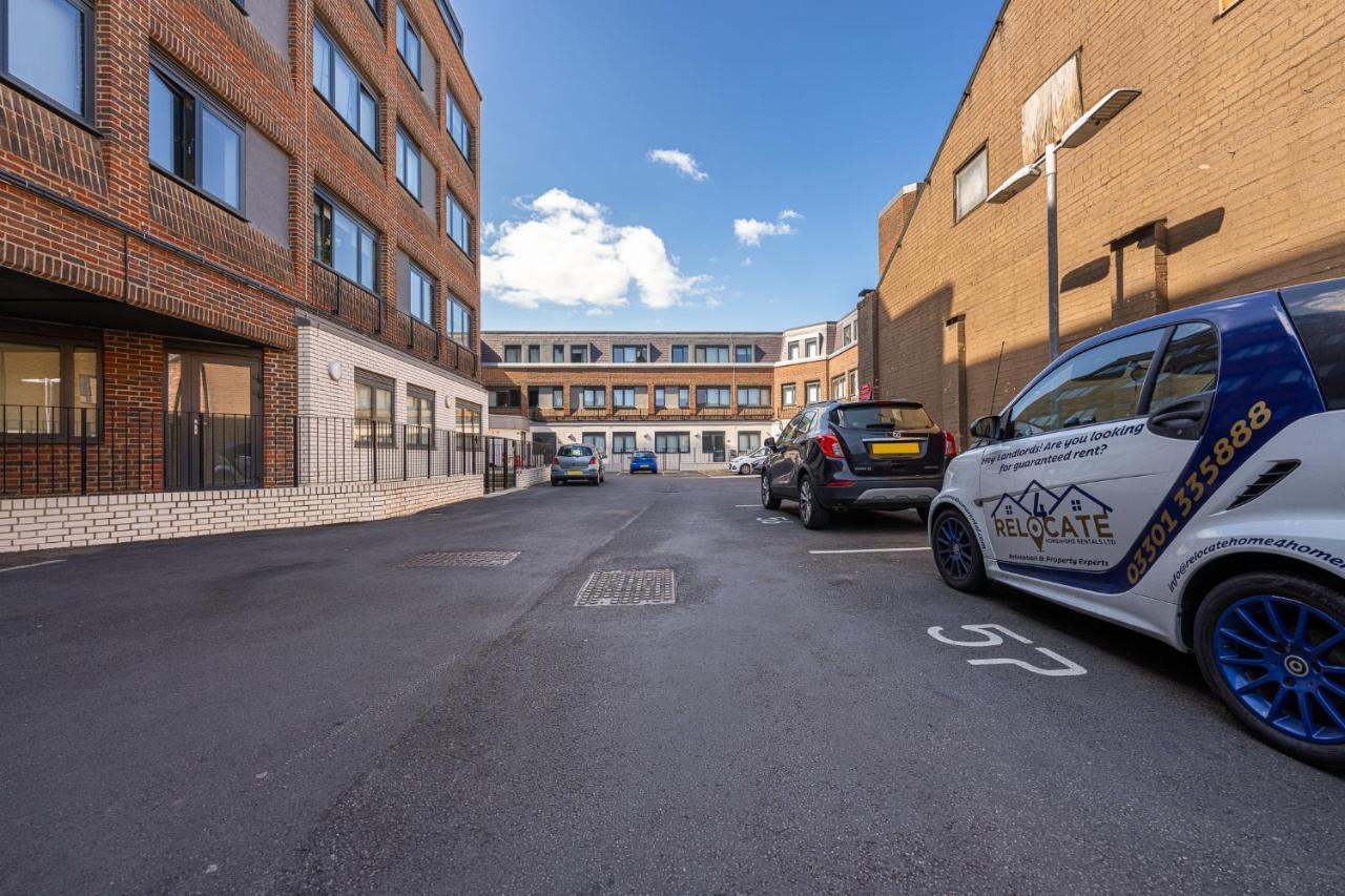Luxury One Bedroom Serviced Apartment In The Heart Of Bedford Exteriör bild